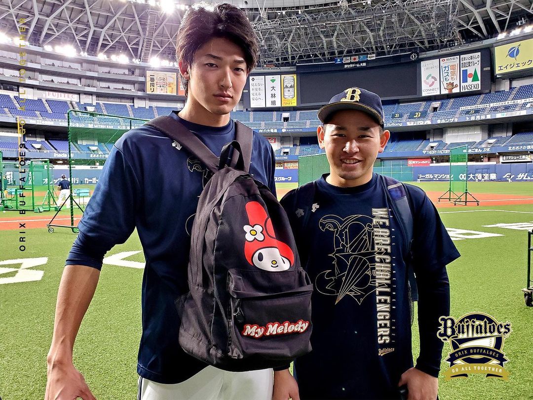 オリックス 宮城大弥 山崎颯一郎 - スポーツ選手