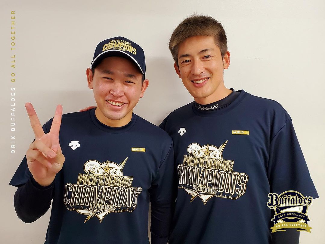 ORIX-Buffaloes: #みんな大好き能見さん #能見篤史 #山岡泰輔 #山本由伸 #宮城大弥 #全員で優勝 #25年分のありがとう ...